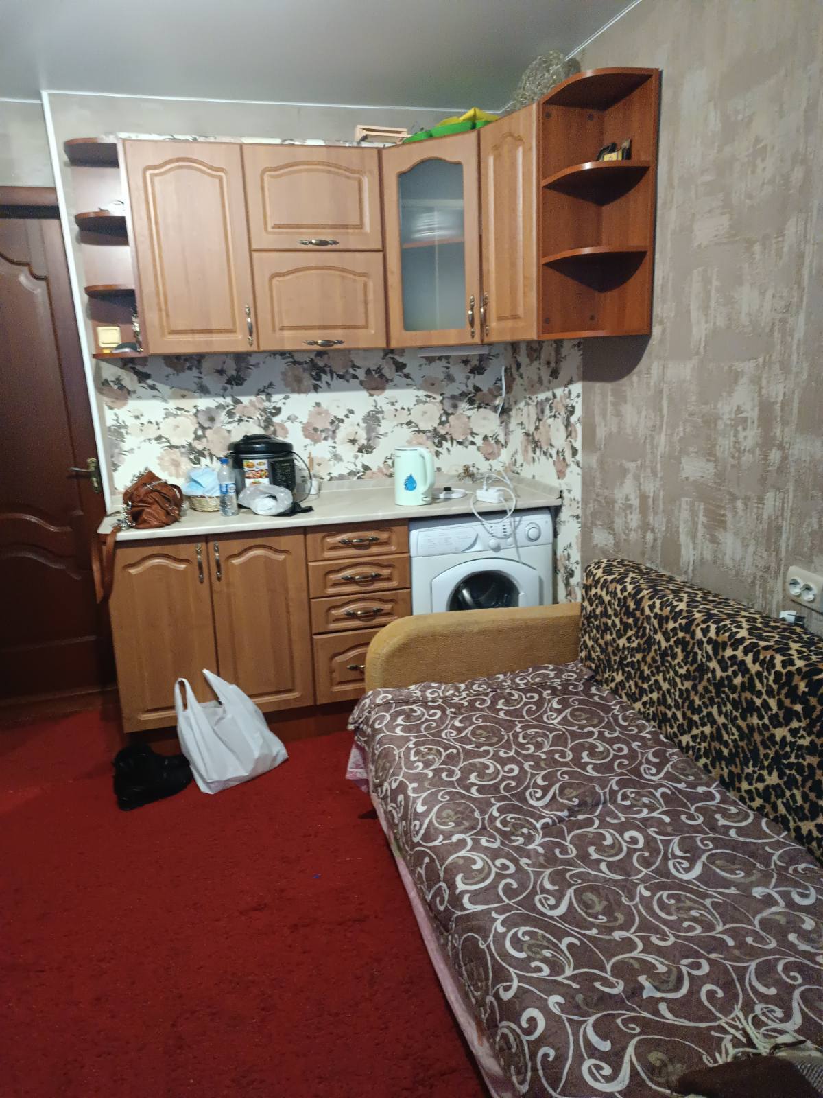 Оренда кімнати/частини квартири, Святошинська вул., 9