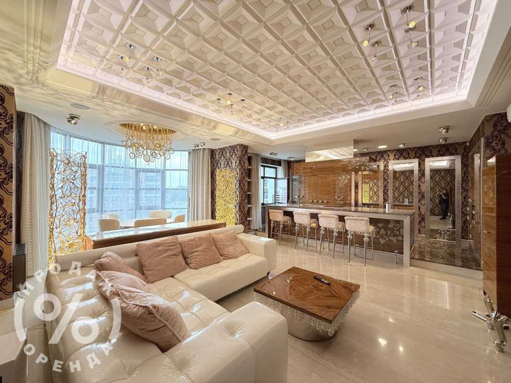 Оренда 4-кімнатної квартири 200 м², Хрещатик вул., 27Б