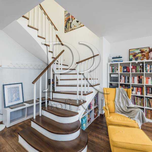 Продажа 3-комнатной квартиры 92 м², Шолуденко ул., 1А