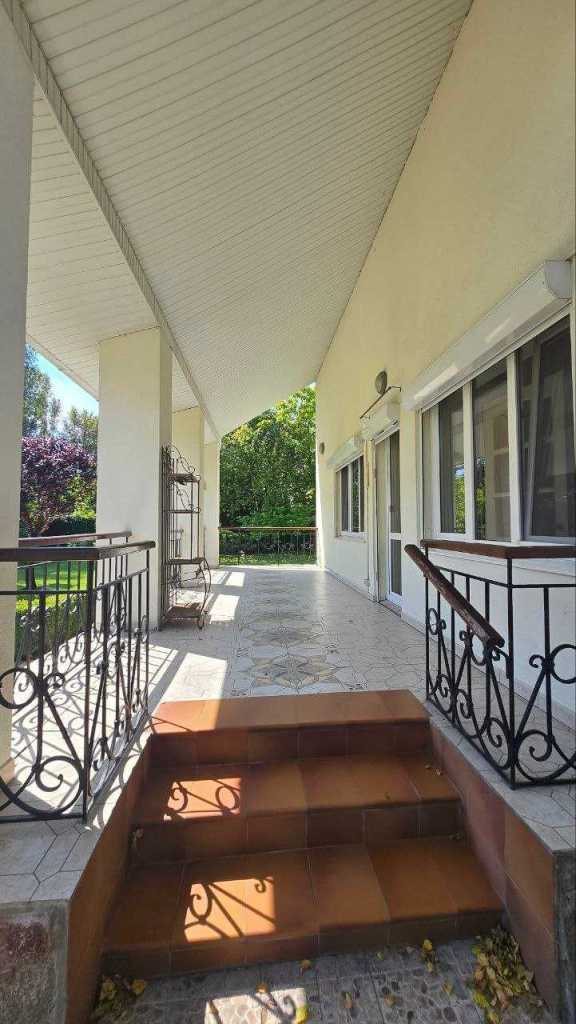 Продажа коттеджа 155 м², Центральна