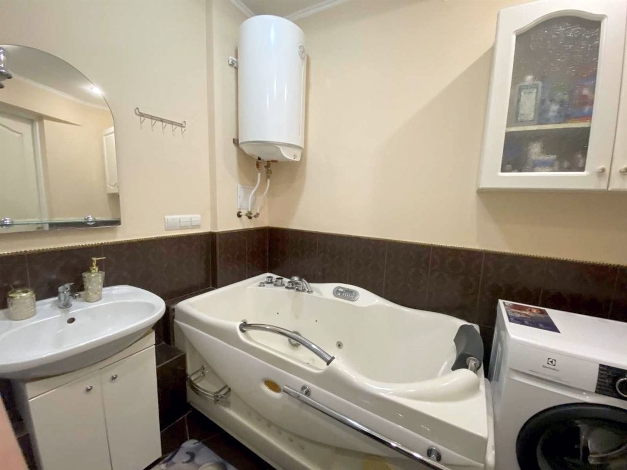 Аренда 3-комнатной квартиры 76 м², Рабочая ул., 152