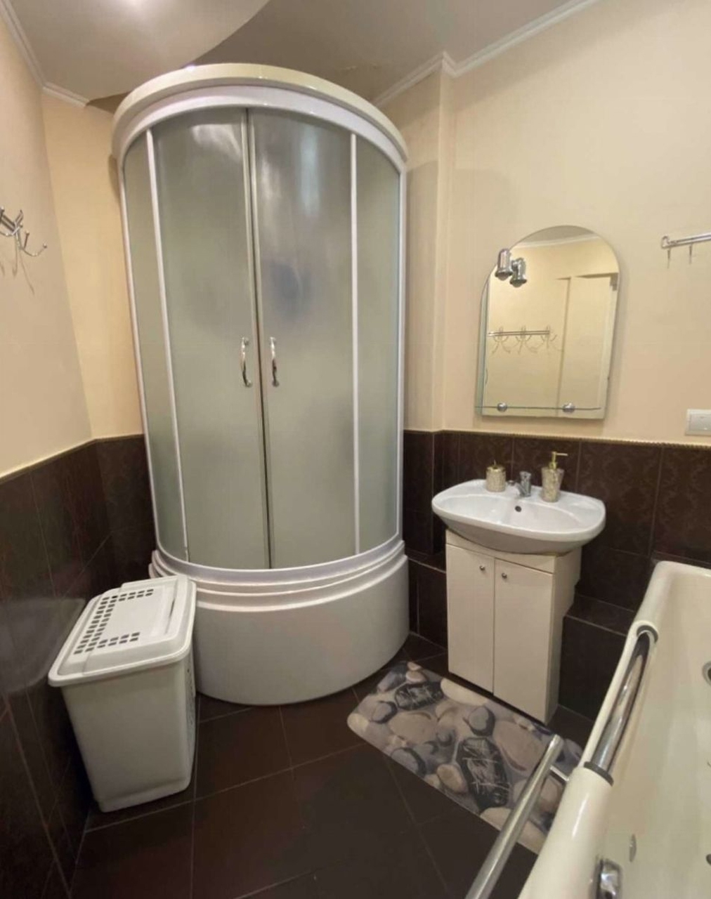 Аренда 3-комнатной квартиры 76 м², Рабочая ул., 152