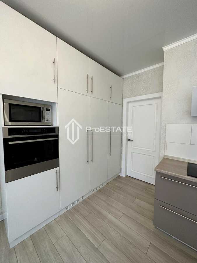 Продажа 3-комнатной квартиры 95 м², Петра Григоренко просп., 20