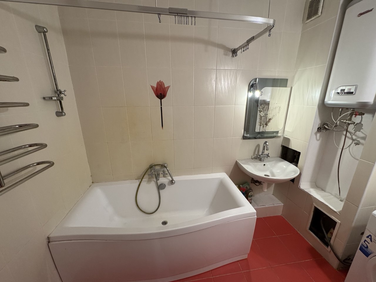 Продажа 3-комнатной квартиры 94 м², Садовая ул., 7