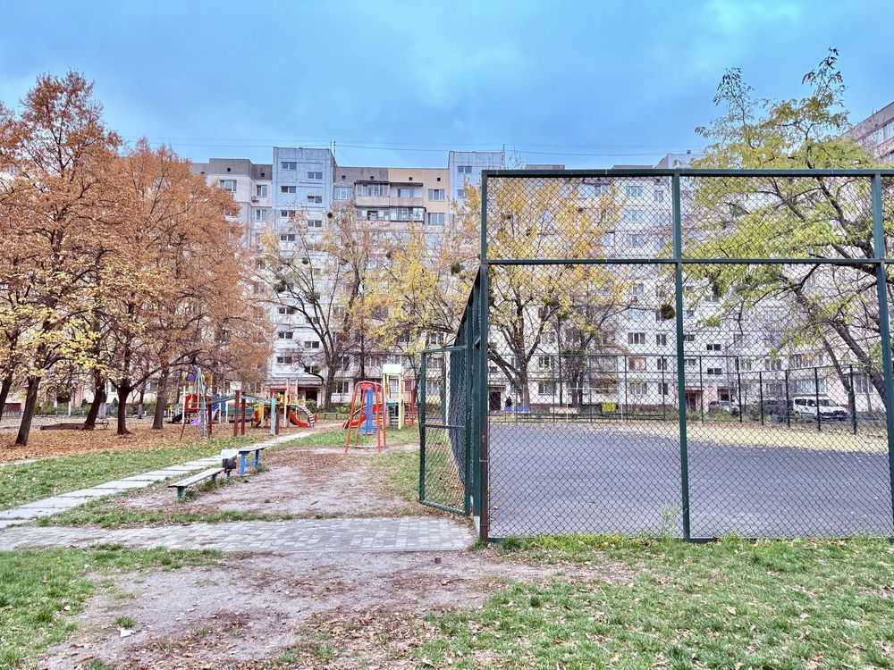 Продажа 1-комнатной квартиры 35 м², Радужная ул., 13В