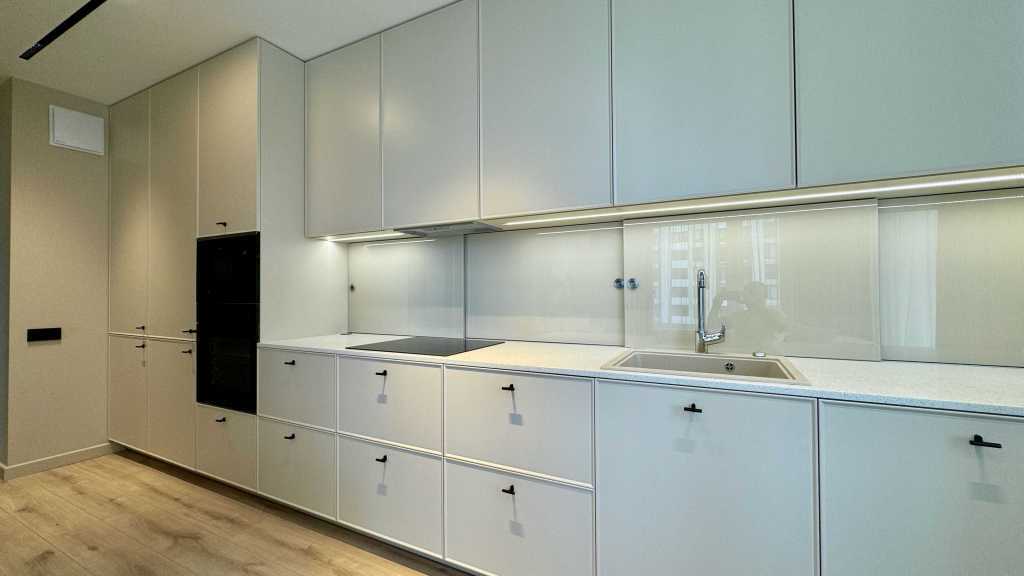 Продажа 3-комнатной квартиры 84 м², Днепровская наб., 18А