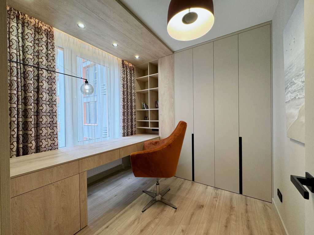 Продажа 3-комнатной квартиры 84 м², Днепровская наб., 18А