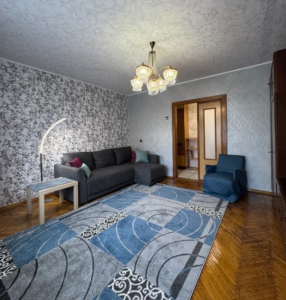 Продажа 3-комнатной квартиры 72 м², Тверская ул., 9