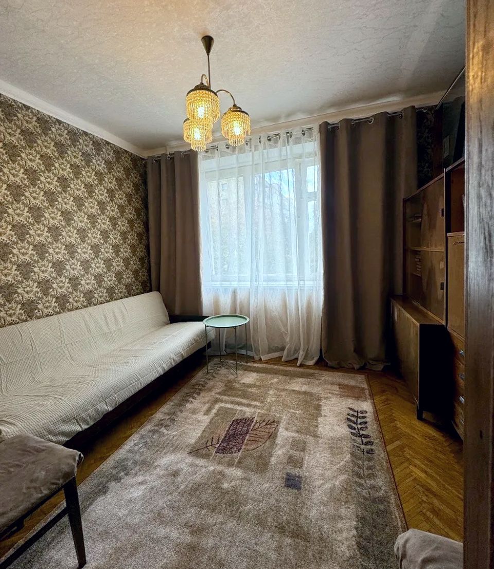 Продажа 3-комнатной квартиры 72 м², Тверская ул., 9