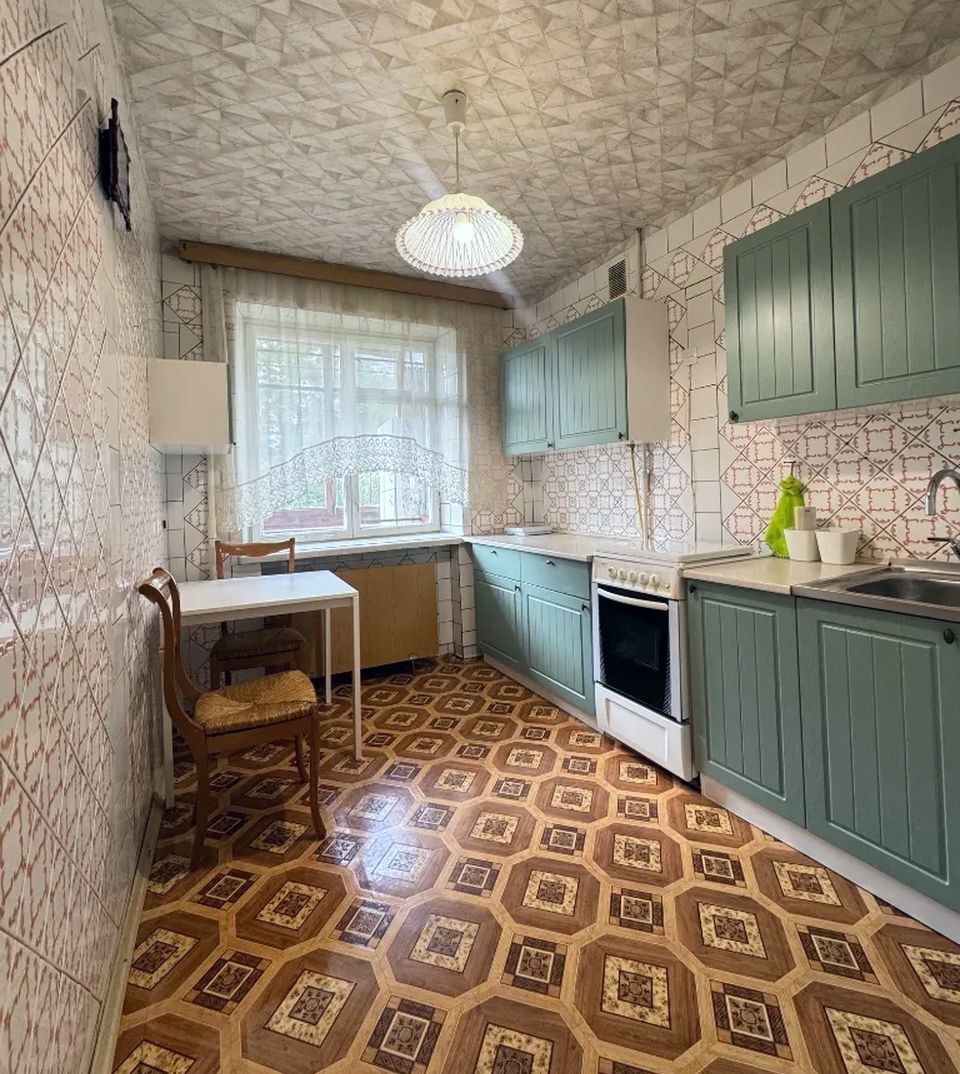 Продажа 3-комнатной квартиры 72 м², Тверская ул., 9