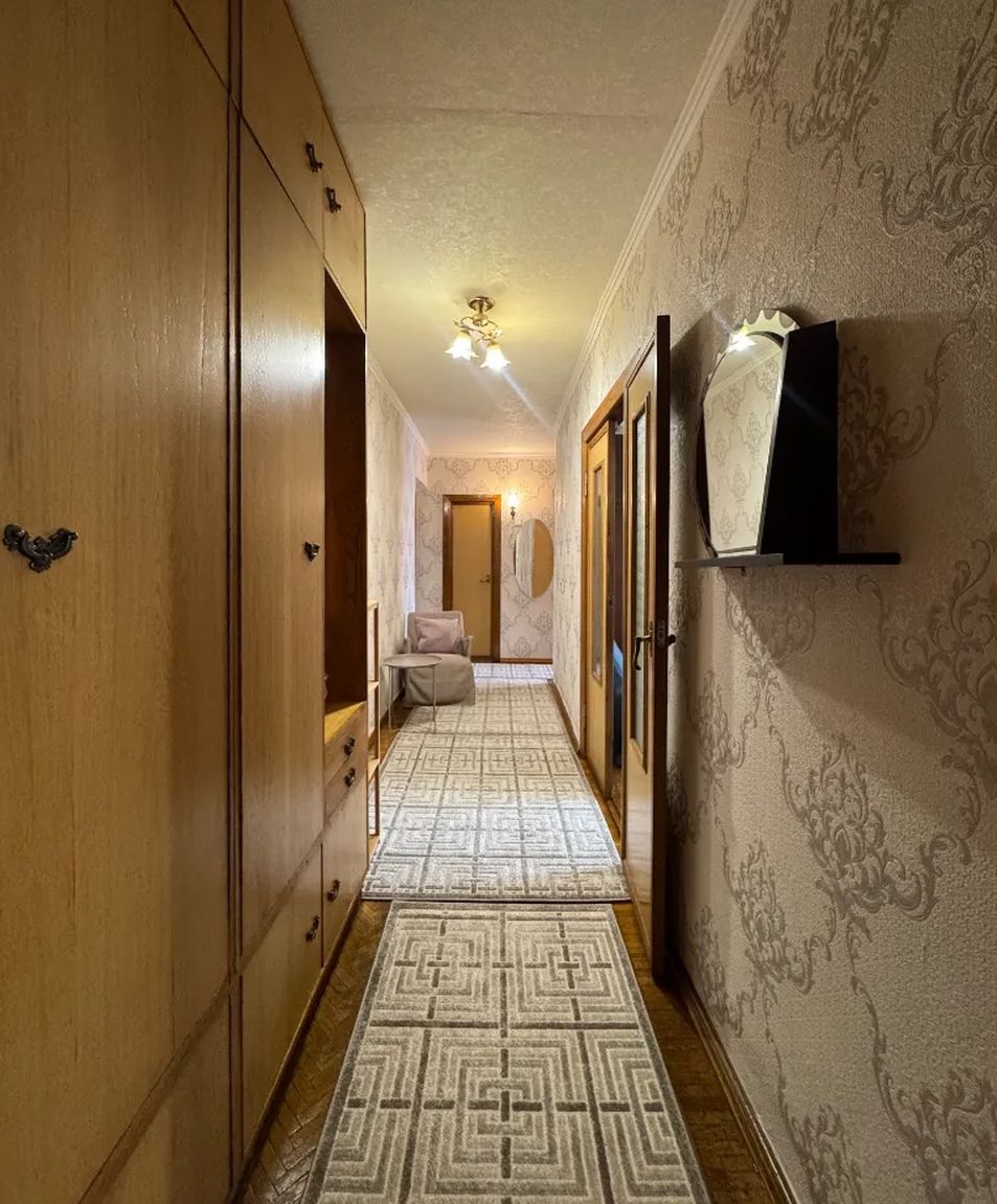 Продажа 3-комнатной квартиры 72 м², Тверская ул., 9