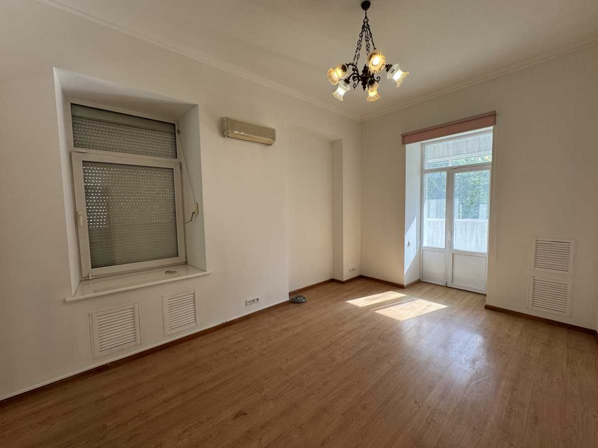 Аренда офиса 195 м², Саксаганского ул., 99