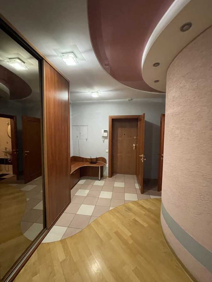 Аренда 3-комнатной квартиры 127 м², Героев Сталинграда просп., 12Д