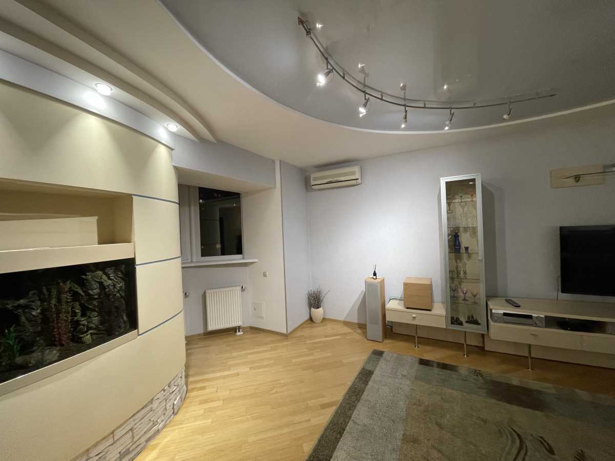 Аренда 3-комнатной квартиры 127 м², Героев Сталинграда просп., 12Д