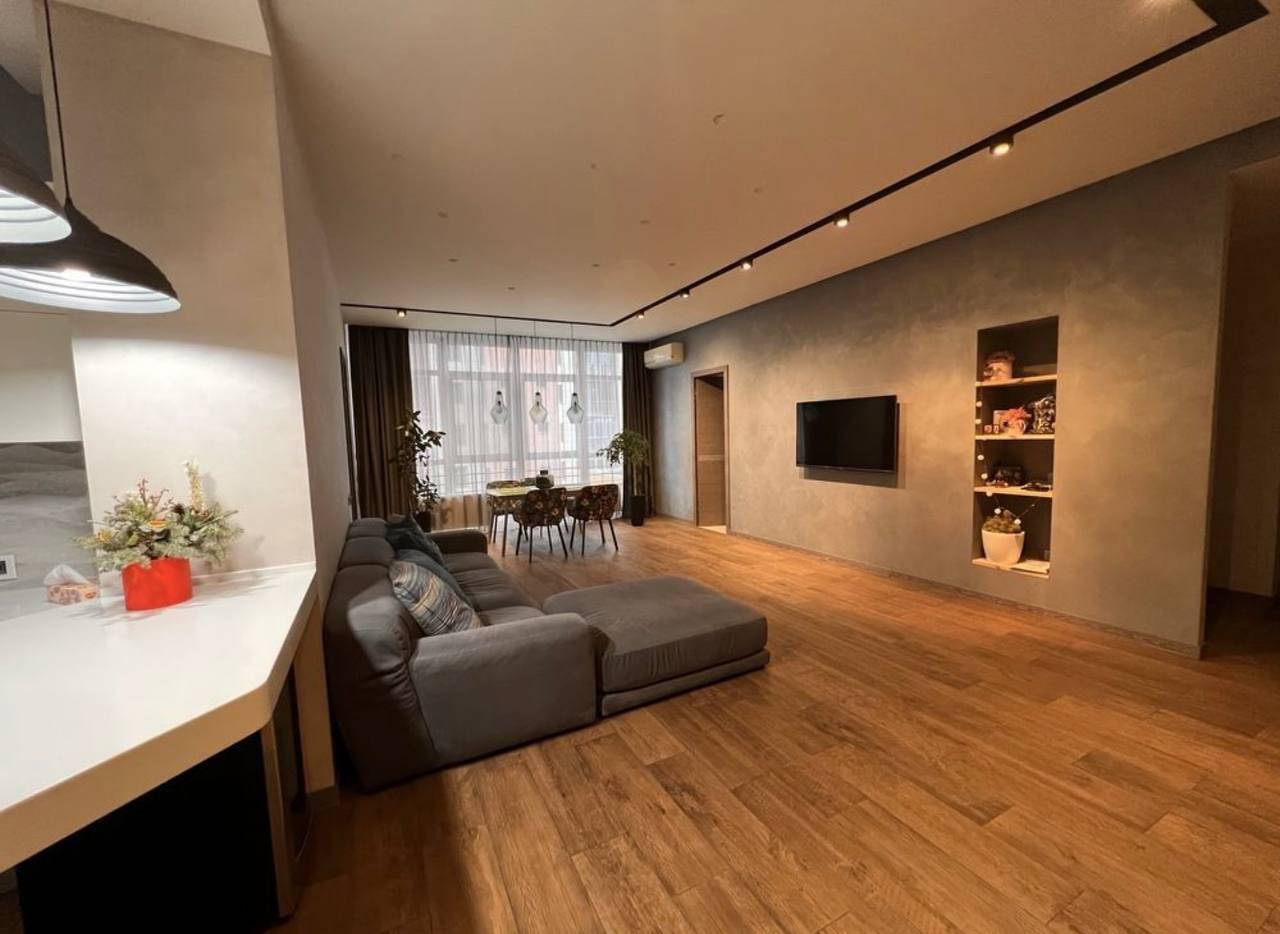 Аренда 3-комнатной квартиры 130 м², Крутогорный спуск