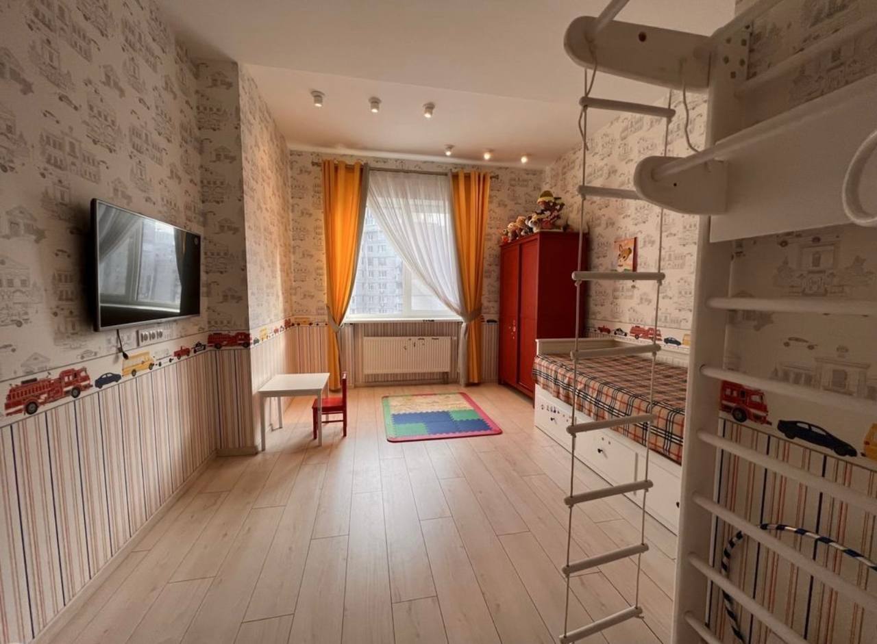 Аренда 3-комнатной квартиры 130 м², Крутогорный спуск