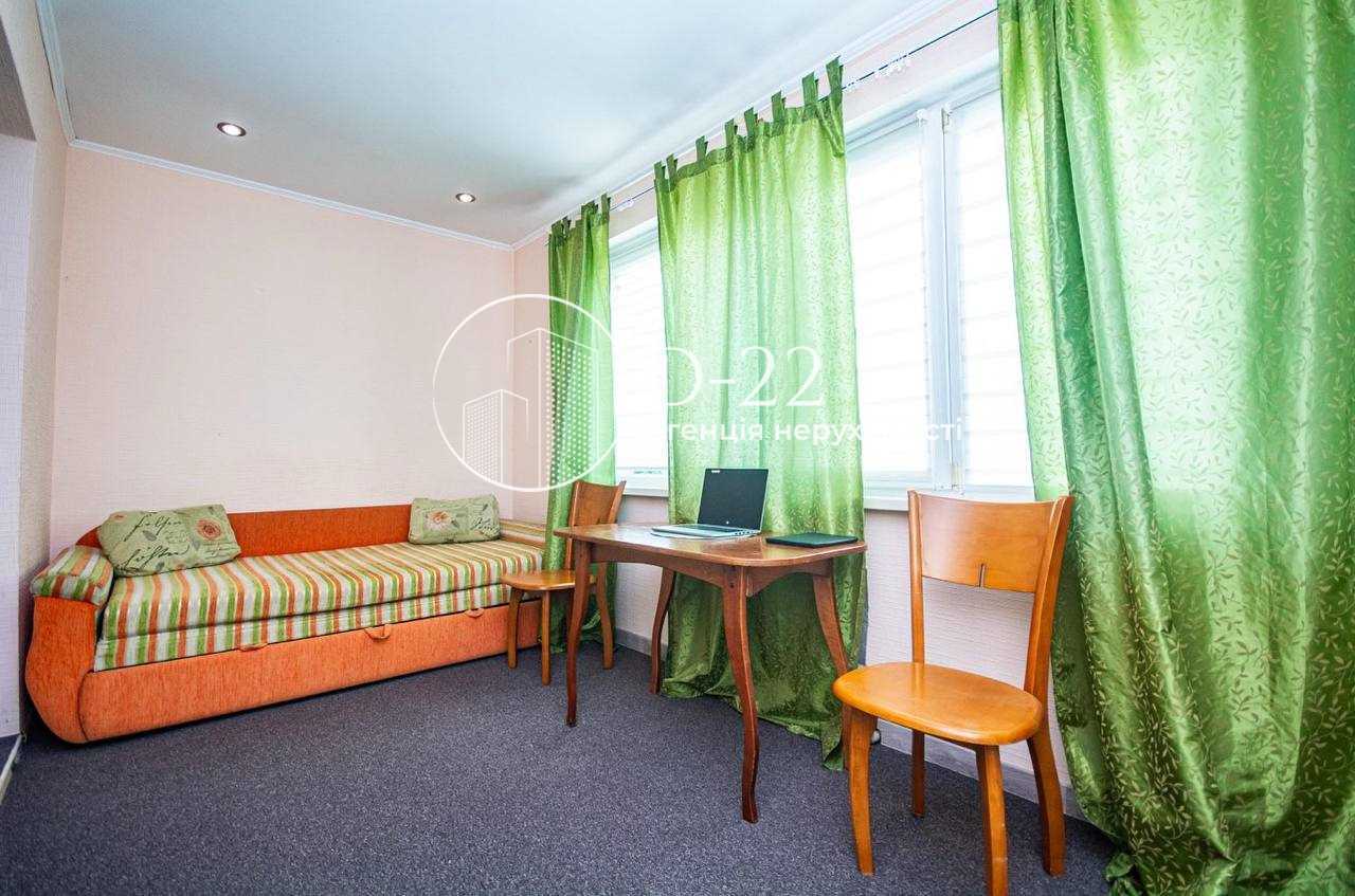 Продажа 3-комнатной квартиры 106 м², Науки просп., 86
