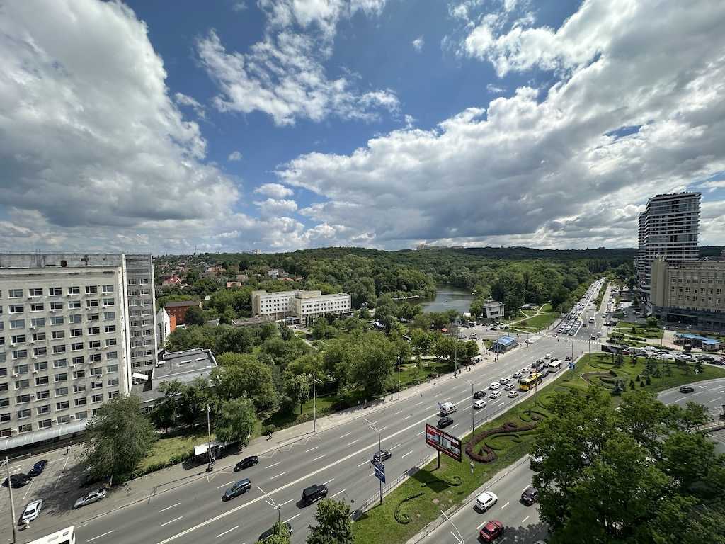 Продажа 4-комнатной квартиры 145 м², Голосеевский просп., 68