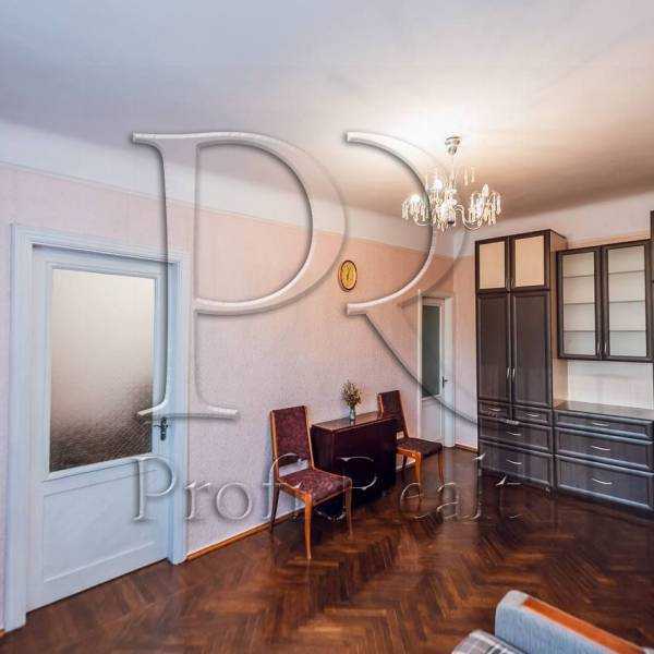 Продажа 3-комнатной квартиры 57 м², Николая Краснова ул., 8