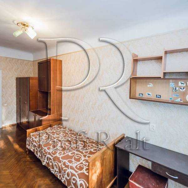 Продажа 3-комнатной квартиры 57 м², Николая Краснова ул., 8