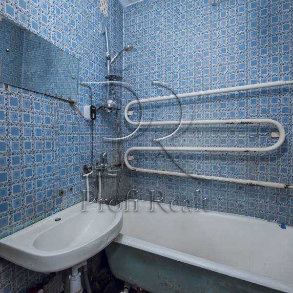 Продажа 3-комнатной квартиры 68 м², Хорольская ул., 10