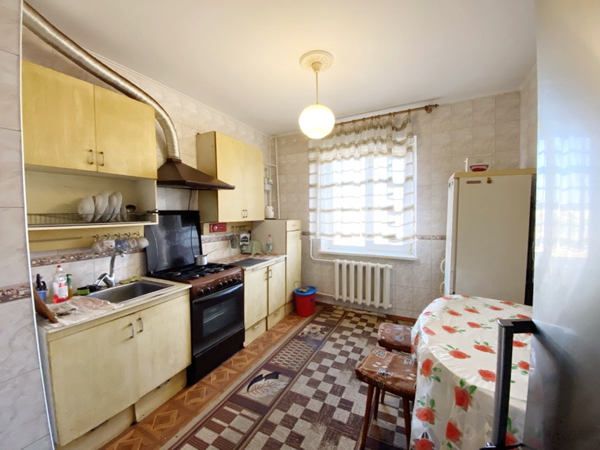 Продажа 3-комнатной квартиры 76 м², Озерная ул.