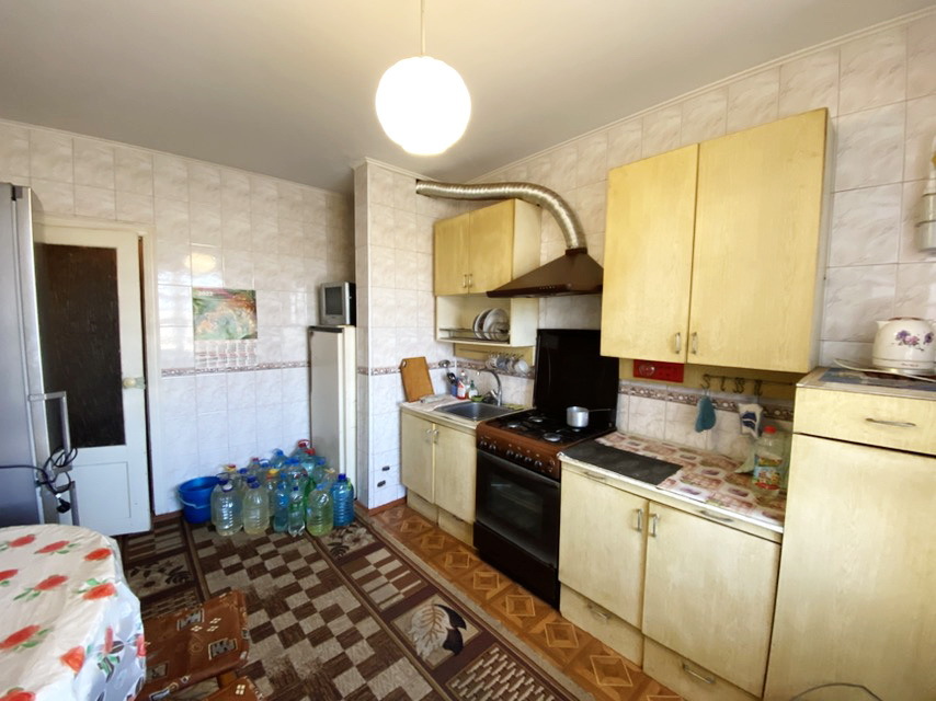 Продажа 3-комнатной квартиры 76 м², Озерная ул.