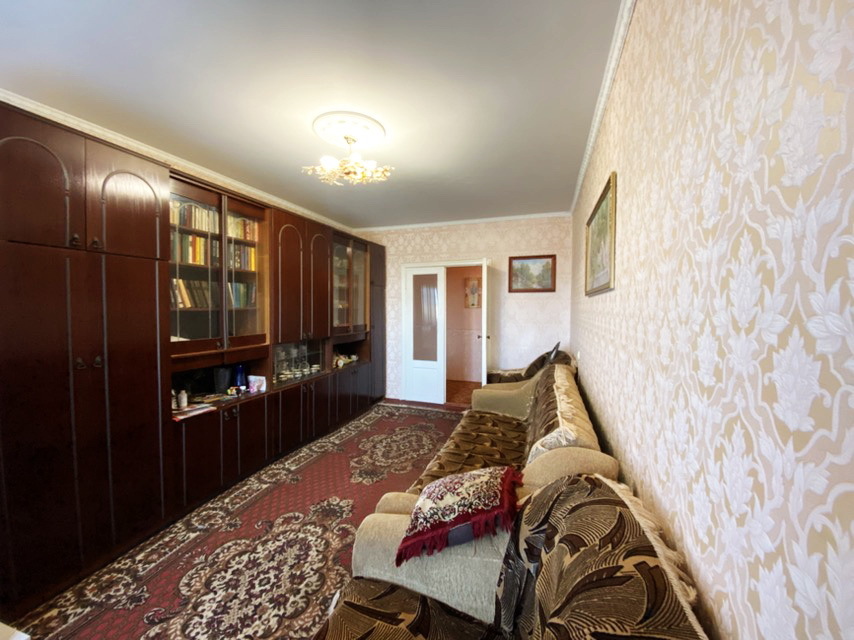 Продажа 3-комнатной квартиры 76 м², Озерная ул.