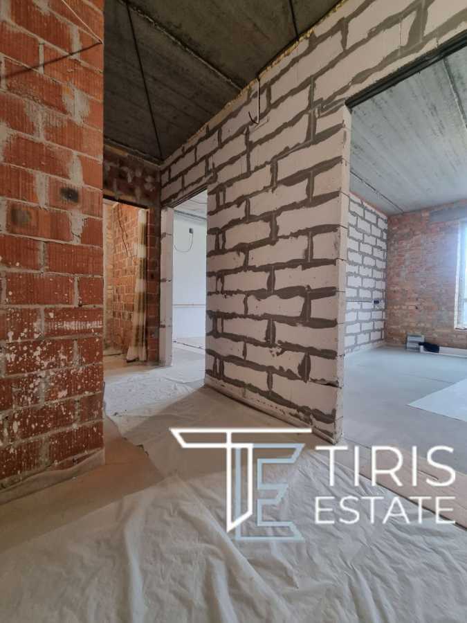 Продажа 2-комнатной квартиры 65 м², Метрологическая ул., 27А