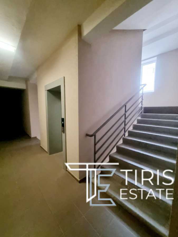 Продажа 2-комнатной квартиры 65 м², Метрологическая ул., 27А