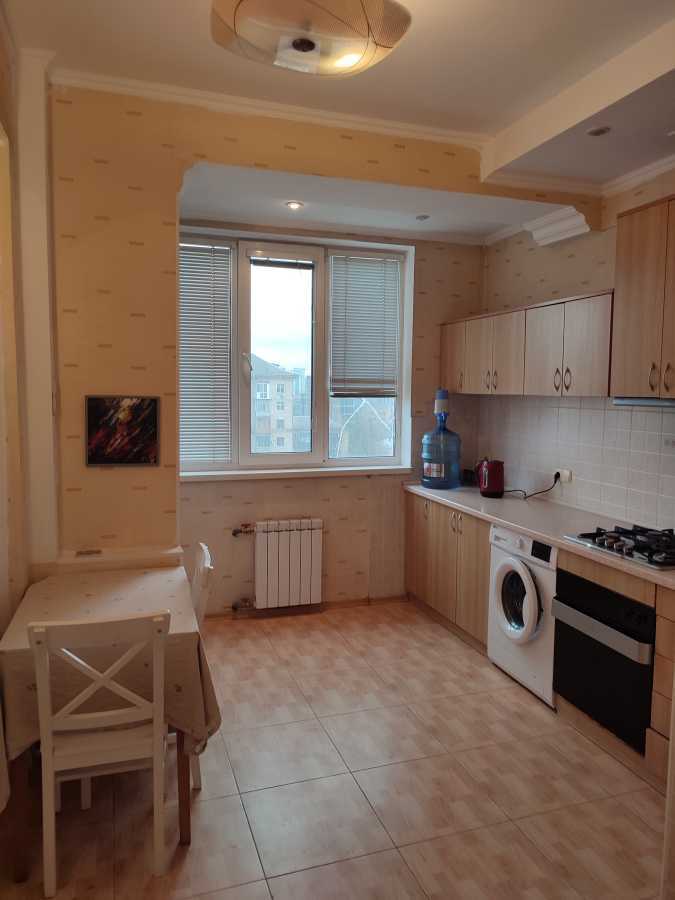 Оренда 2-кімнатної квартири 70 м², Лесі Українки бул., 36Б