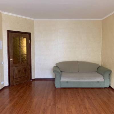 Продажа 3-комнатной квартиры 75 м², Ивана Руденко ул., 37