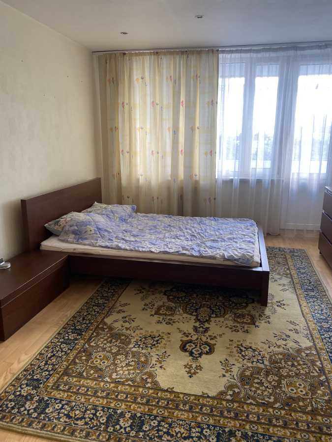 Оренда 3-кімнатної квартири 80 м², Полковника Потєхіна вул., 2
