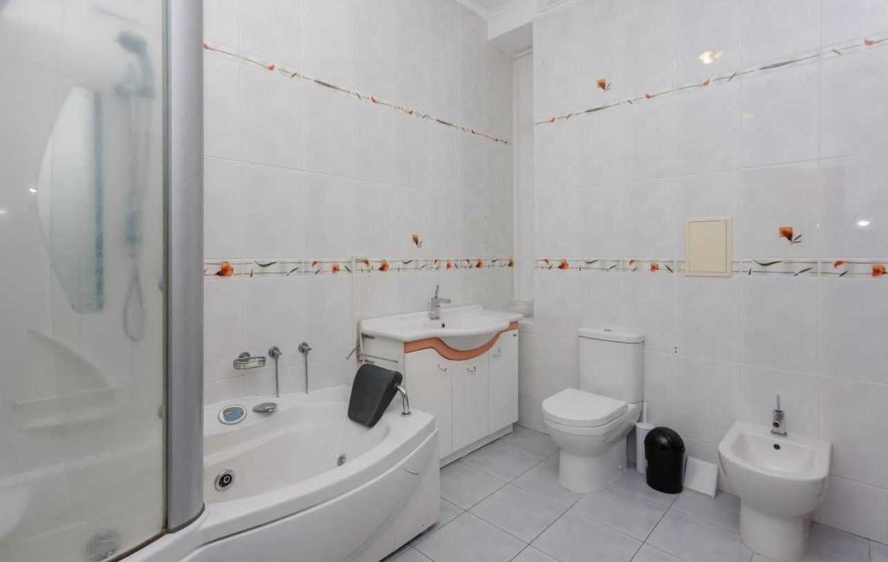 Продаж будинку 650 м², Лісова