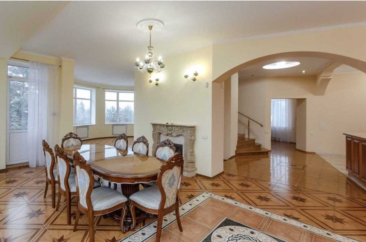 Продаж будинку 650 м², Лісова