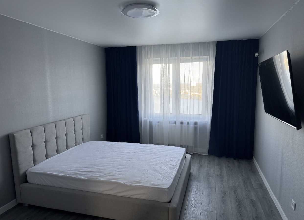 Оренда 1-кімнатної квартири 48 м², Ревуцького вул.