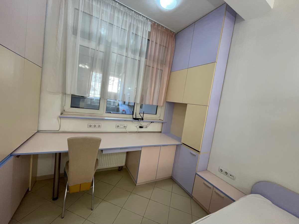 Оренда 2-кімнатної квартири 52 м², Жилянська вул., 118