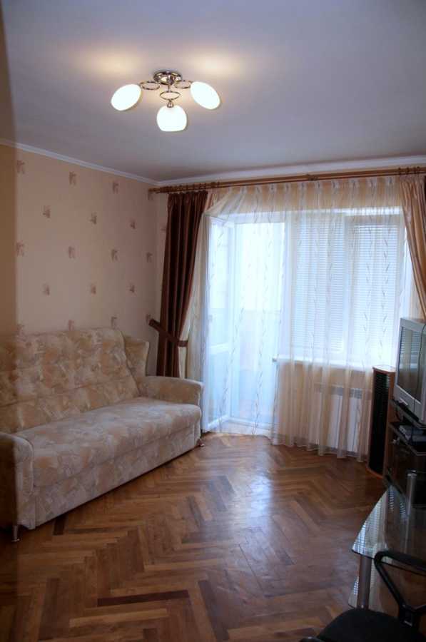 Оренда 1-кімнатної квартири 36 м², Дмитра Луценко вул., 1Б