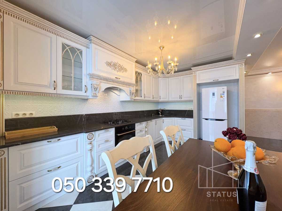 Продаж 5-кімнатної квартири 172 м², Боголюбова вул., 16