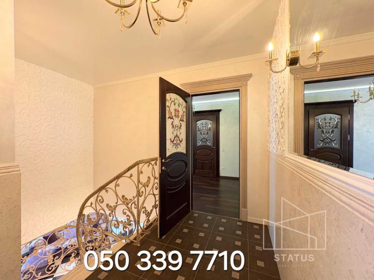 Продаж 5-кімнатної квартири 172 м², Боголюбова вул., 16