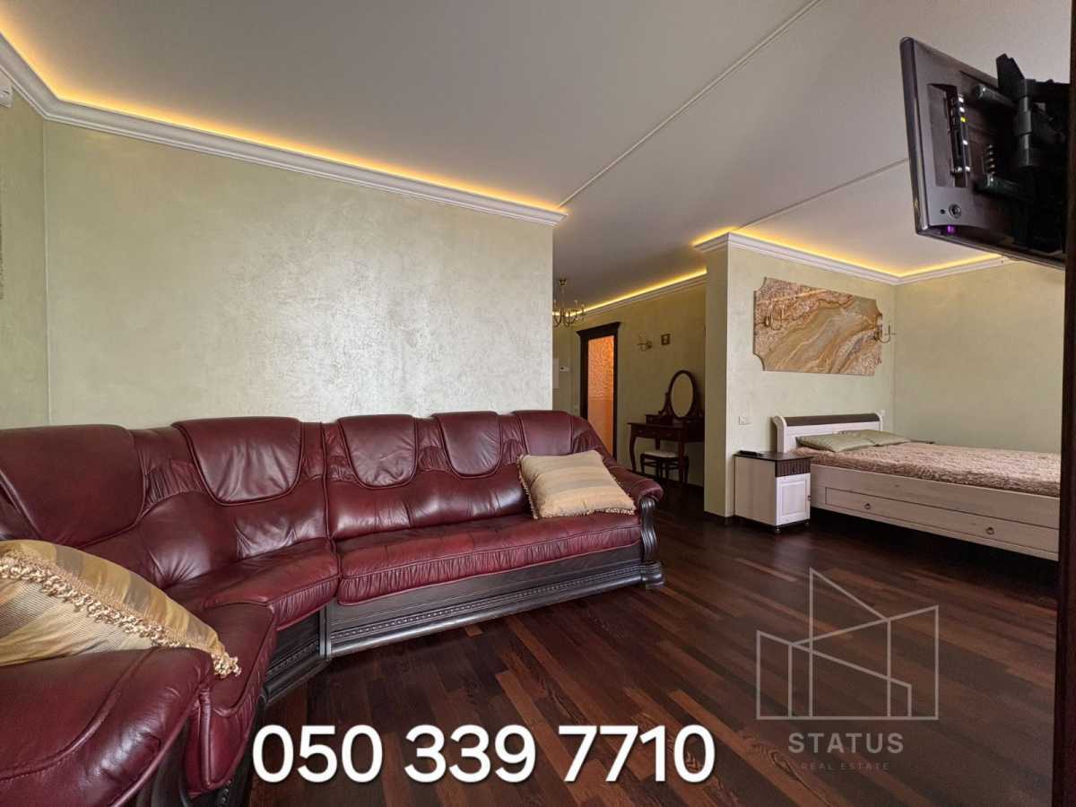 Продаж 5-кімнатної квартири 172 м², Боголюбова вул., 16