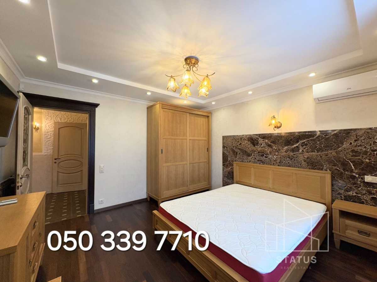 Продаж 5-кімнатної квартири 172 м², Боголюбова вул., 16