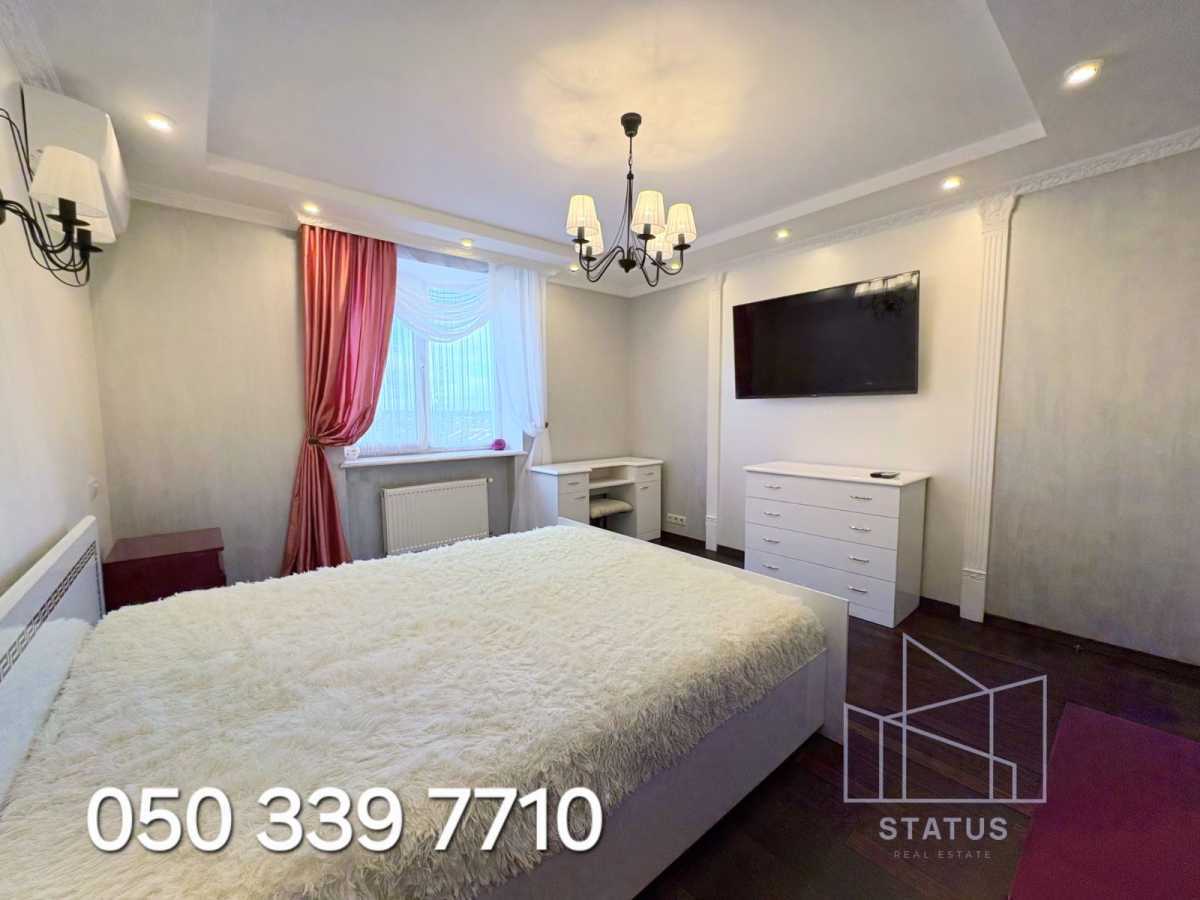 Продаж 5-кімнатної квартири 172 м², Боголюбова вул., 16