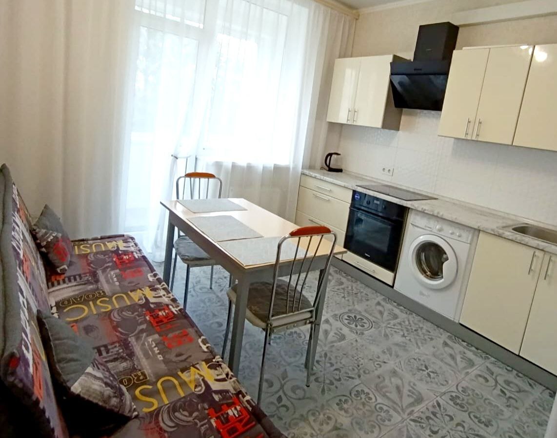 Аренда 1-комнатной квартиры 40 м², Канатная ул.