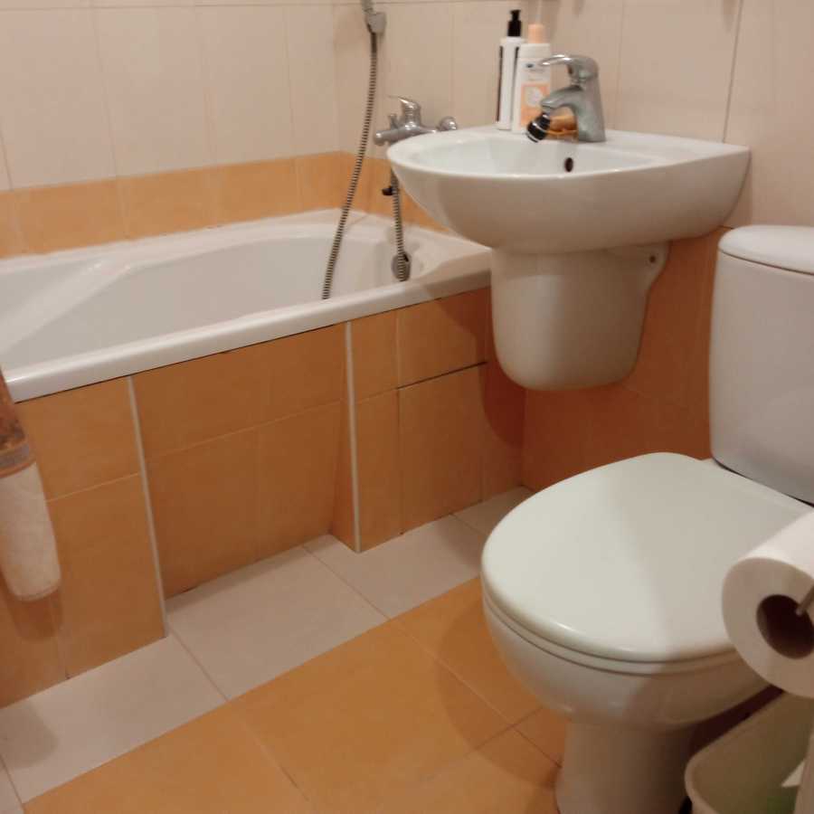 Продажа 3-комнатной квартиры 58 м², Соборная пл., 12