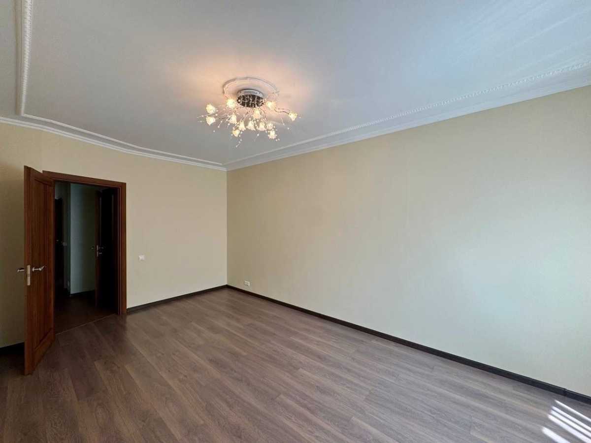 Продажа 4-комнатной квартиры 146.5 м², Раисы Окипной ул., 10