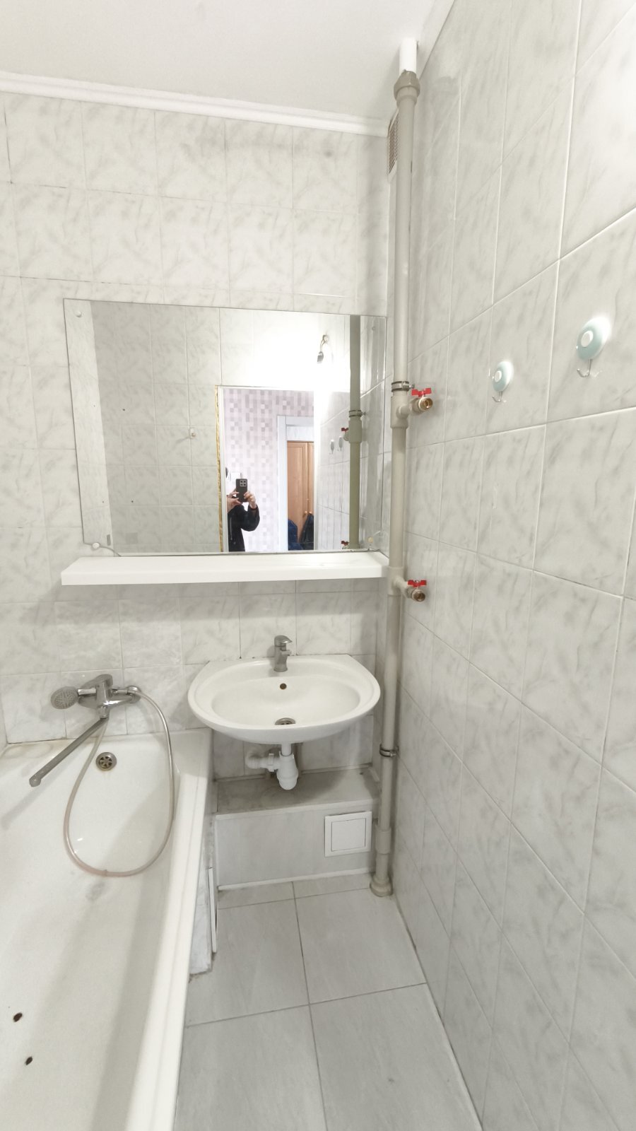 Продажа 2-комнатной квартиры 47 м², Амосова ул.