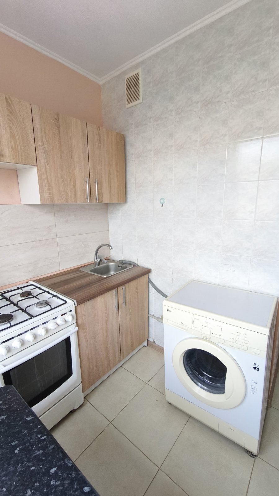 Продажа 2-комнатной квартиры 47 м², Амосова ул.