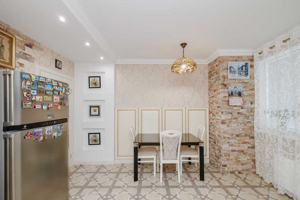 Продажа 3-комнатной квартиры 129.9 м², Курська, 13