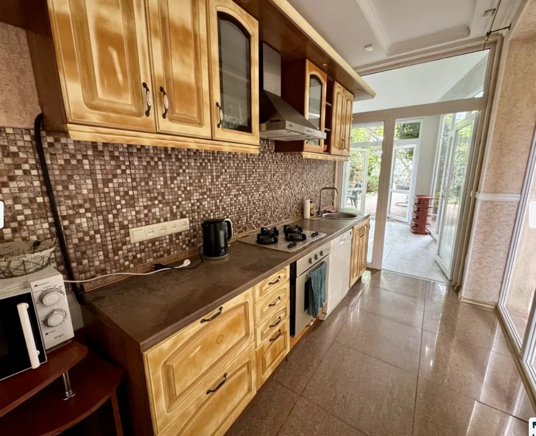 Аренда дома 200 м², Дача Ковалевского ул.